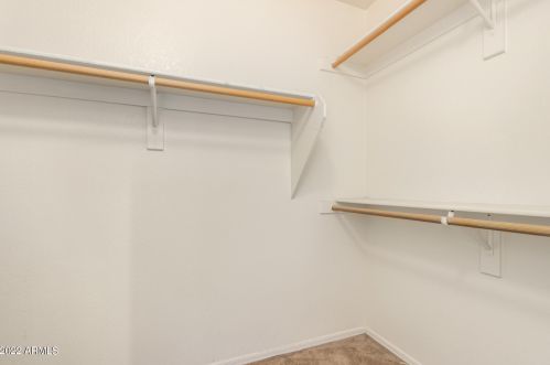 1102 Behrend Dr, Phoenix AZ 85050-3992 exterior