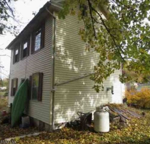 693 Riegelsville Rd, Milford NJ  08848-1774 exterior