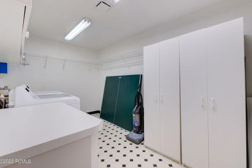 7794 Pinebrook Rd, Park City UT 84098-5348 exterior