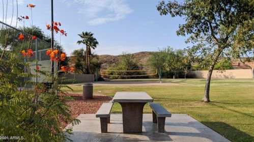 3236 Chandler Blvd, Phoenix AZ 85048-7207 exterior