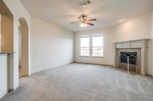 5421 Grenada Dr, Fort Worth TX 76119-8502 exterior