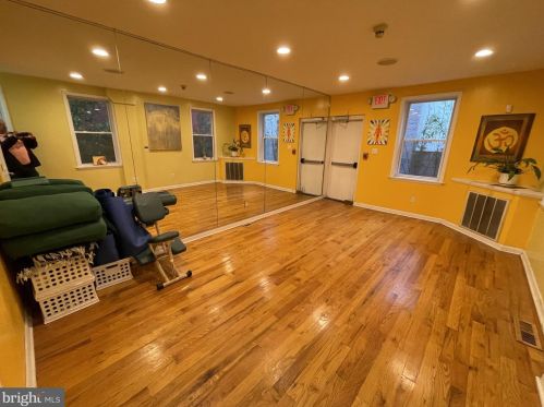 112 20 St, Philadelphia PA 19138-2902 exterior