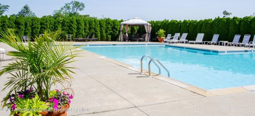 6 Tower Hl Dr, Tinton Falls NJ 07701-2473 exterior