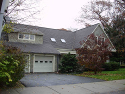 22 Hyde Ave, Newton, MA 02458-2311
