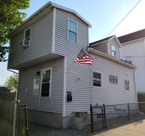 511 Bank St, Fall River MA  02720-4935 exterior