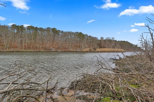 595 Riverview Dr, Chatham MA  02633-1117 exterior