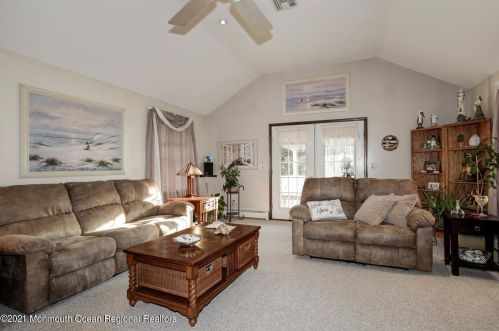 322 Stump Tavern Rd, Jackson Twp NJ 08527-3326 exterior