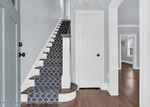 19 Mount St, Tinton Falls NJ  07701-1806 exterior