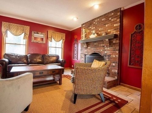 25 Mockingbird Ln, Montgomery MA 01085-1700 exterior