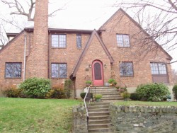 51 Fairfield St, Newton, MA 02460-2127