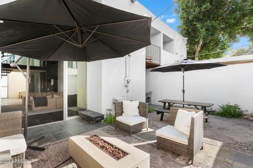 3241 Camelback Rd, Phoenix AZ 85033-1455 exterior