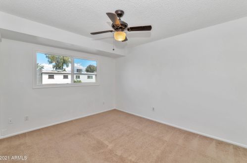 2818 Clarendon Ave, Phoenix AZ 85031-3142 exterior