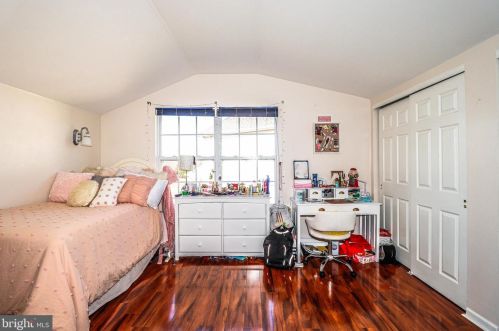 9 Canal Vw Dr, Trenton NJ 08648-1319 exterior