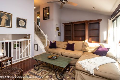 118 Tower Hl Dr, Tinton Falls NJ 07701-2400 exterior