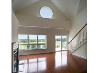 525 Pawtucket Blvd, Lowell MA  01854-2934 exterior