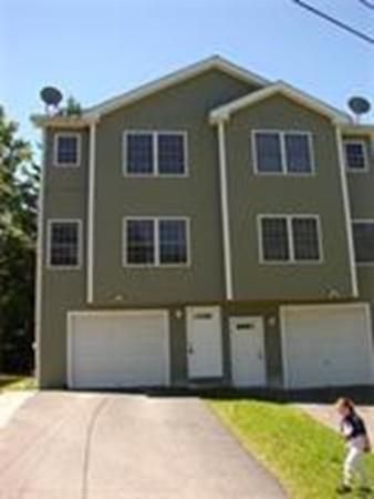 4 Hartwell St, Worcester MA  01606 exterior