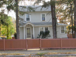 1062 Beacon St, Newton, MA 02459-1742