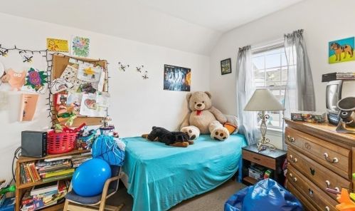 145 Church St, New Bedford MA 02745-5023 exterior