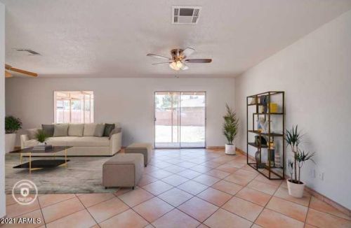 4409 63rd Dr, Phoenix, AZ 85033-2707