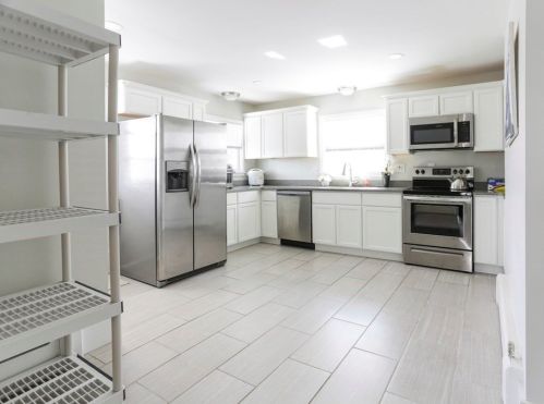 11 Hadwen Ln, Worcester MA 01602-2613 exterior