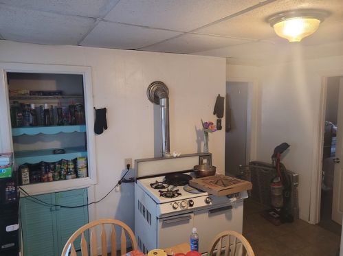 126 Endicott St, Worcester MA 01610-1944 exterior