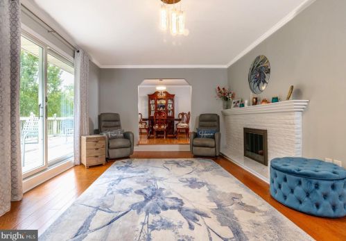 237 Elm Ave, West Deptford NJ 08051-1506 exterior