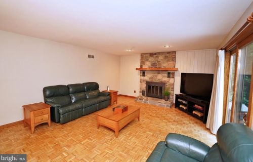 35 Woodlane Rd, Trenton NJ  08648-5543 exterior