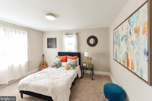 1102 Cumberland Ave, West Deptford NJ  08096-3041 exterior