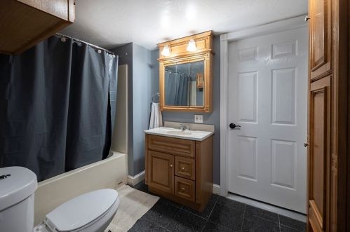 71 Paul Revere Ter, Taunton MA  02780-3813 exterior