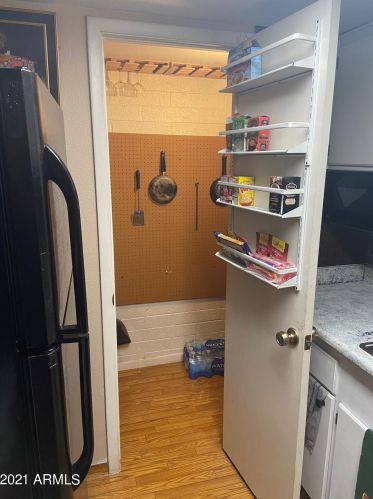 8413 34th Ave, Phoenix AZ 85053-2909 exterior