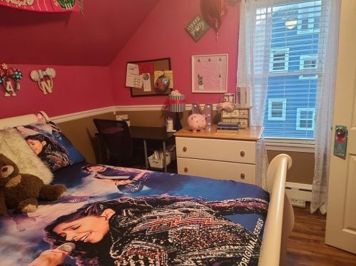 145 Armour St, New Bedford MA 02740-2405 exterior