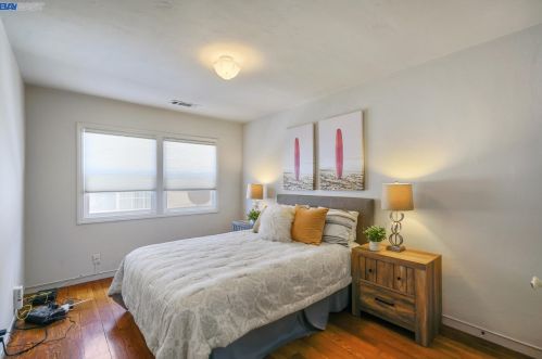 2165 Bradhoff Ave, San Leandro CA 94577-6119 exterior