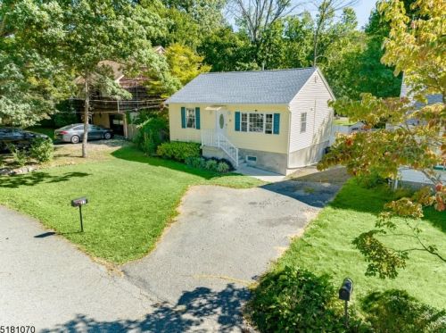 37 Voorhis Pl, Skyline Lakes, NJ 07456-2234