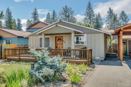 525 Washington Ave, Black Butte Ranch, OR 97759-1187