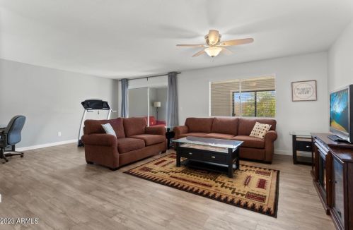 2519 Bluefield Ave, Phoenix AZ  85032-8004 exterior