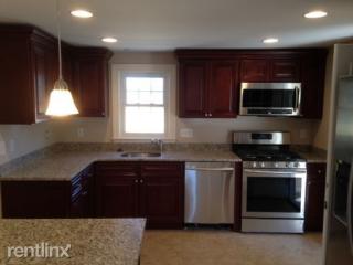 36 Deforest Rd, Newton MA  02462-1134 exterior