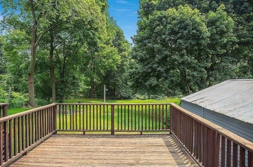 324 Central Ave, Milton MA  02186-2829 exterior