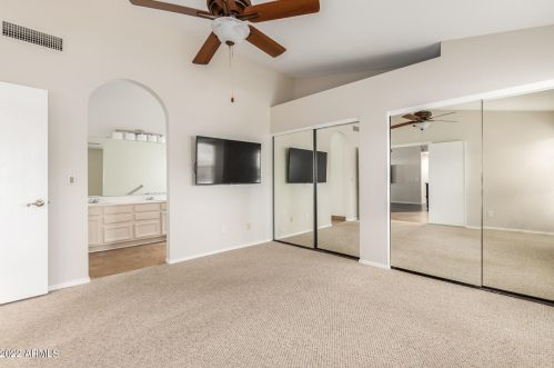 13826 36 Pl, Phoenix AZ 85050-8386 exterior