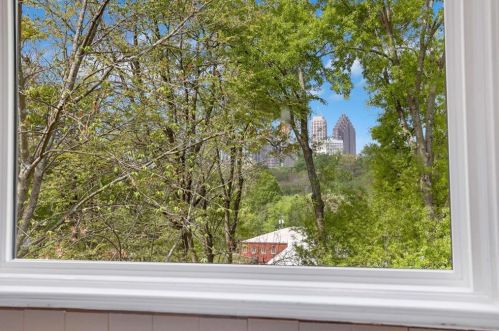 17 Highland Park Ln, Atlanta GA 30306-3447 exterior