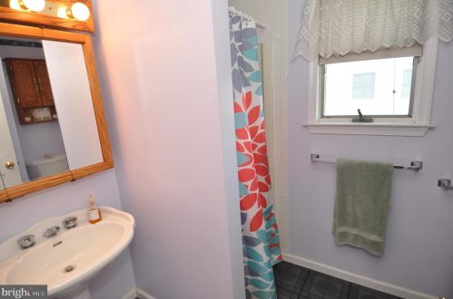 24854 Main St, Columbus NJ 08022-1339 exterior