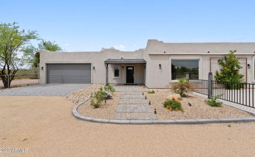 39068 15th Ave, Phoenix AZ 85086-7226 exterior