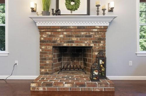 225 Sycamore Dr, Holden MA 01520-1152 exterior