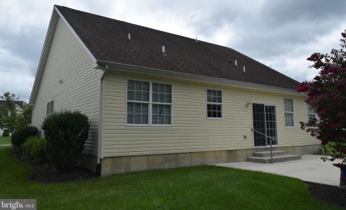 731 Weatherby Dr, West Deptford, NJ 08096-5176