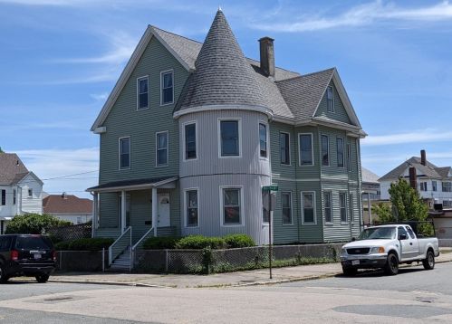 102 Whitman St, New Bedford, MA 02745-5960