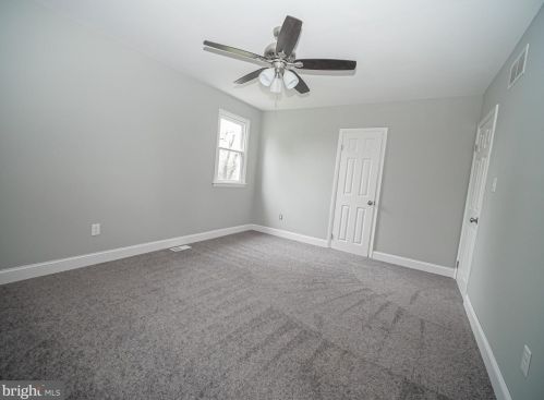 145 Crown Point Rd, West Deptford NJ  08093-1131 exterior