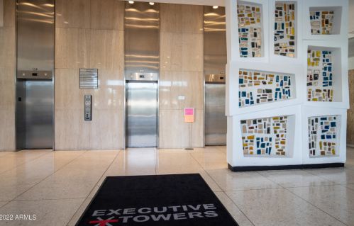 207 Clarendon Ave, Phoenix AZ 85013-3408 exterior