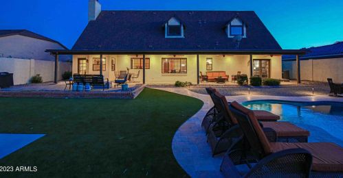 902 Claremont St, Phoenix AZ  85013-1360 exterior