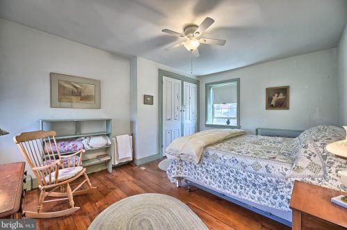 385 Springview Rd, Carlisle PA 17015-7411 exterior