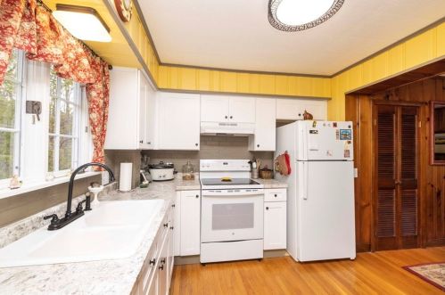 48 Waverly St, Taunton MA  02780-1447 exterior