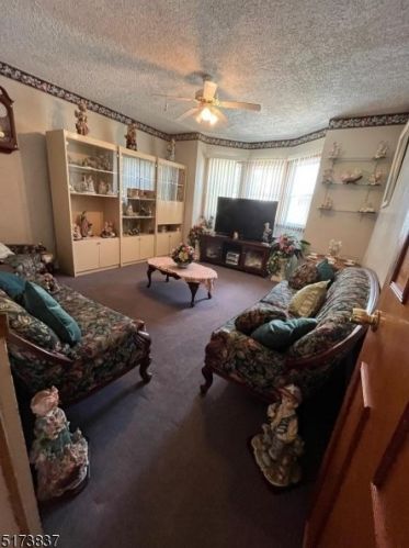 38 Searing Ave, East Newark, NJ 07029-2506